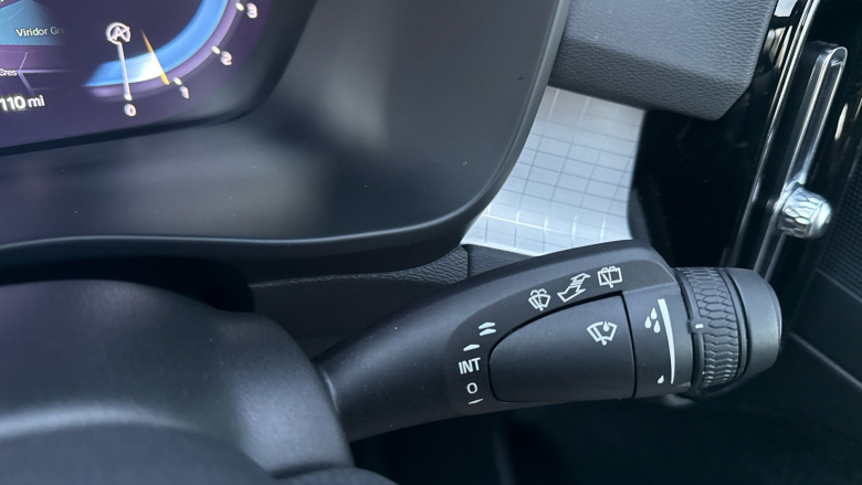 Volvo XC40 2.0 B3P Core 5dr Auto Petrol Estate